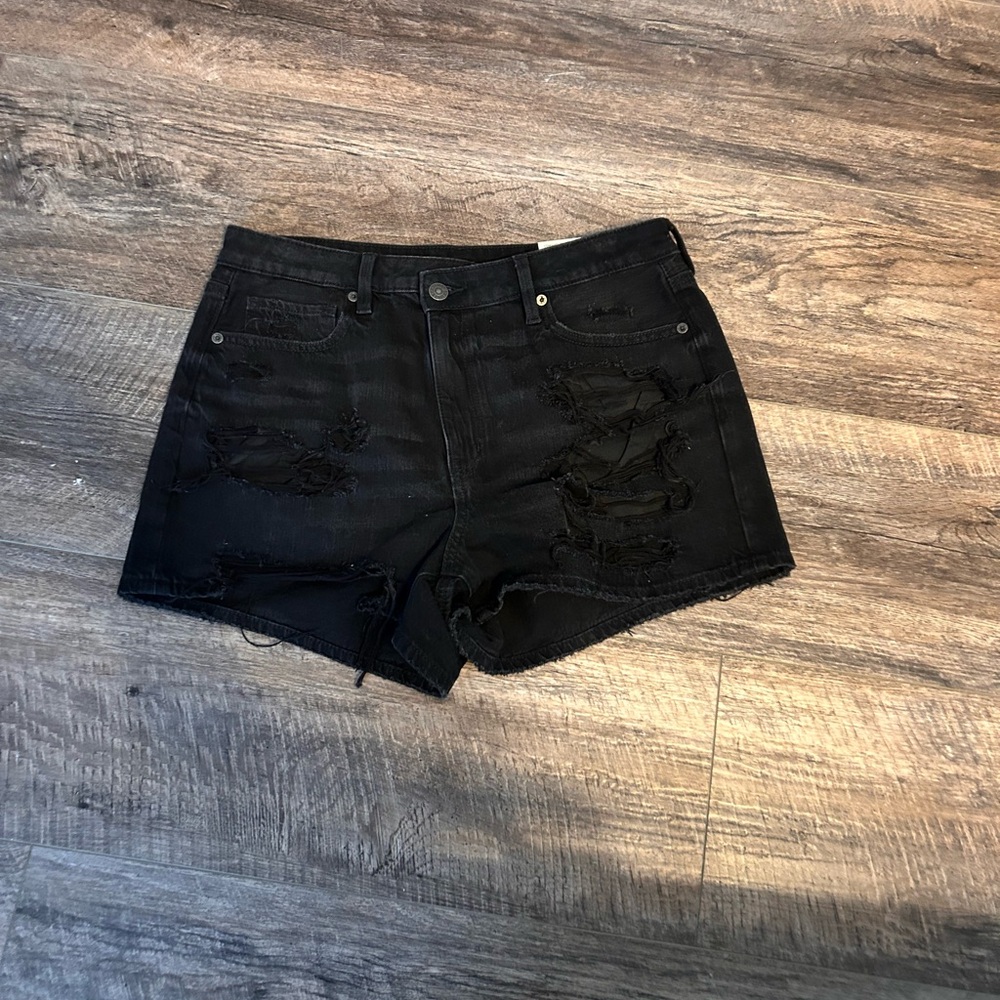 NEW W TAGS American eagle mom shorts distressed black  bnwt